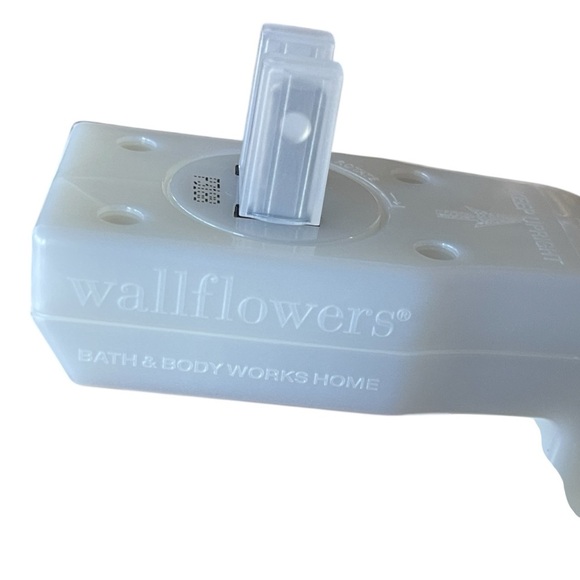 Bath & Body Works Red Santa Mailbox Holiday Decor - Picture 2 of 11